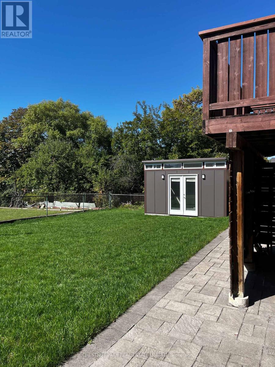 142 Sloane Avenue, Toronto, Ontario  M4A 2B7 - Photo 12 - C12444200