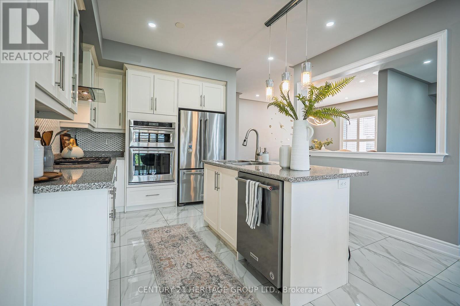 89 Sutherland Avenue, Bradford West Gwillimbury (Bradford), Ontario  L3Z 4H4 - Photo 16 - N12445058