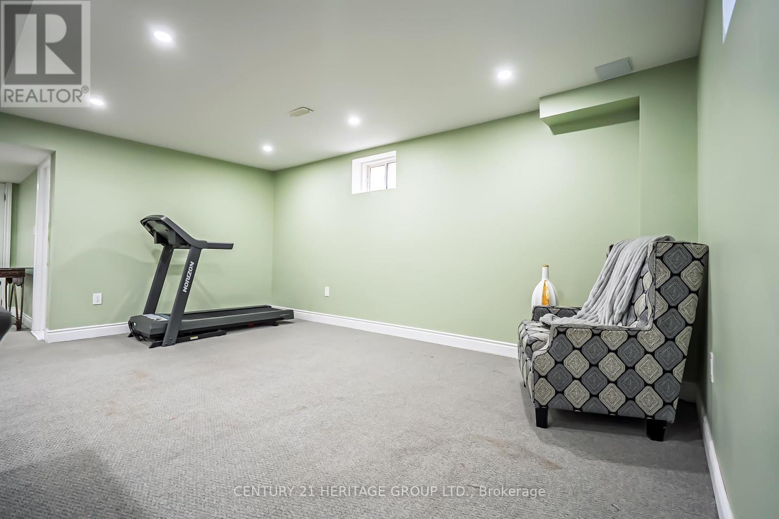 89 Sutherland Avenue, Bradford West Gwillimbury (Bradford), Ontario  L3Z 4H4 - Photo 37 - N12445058