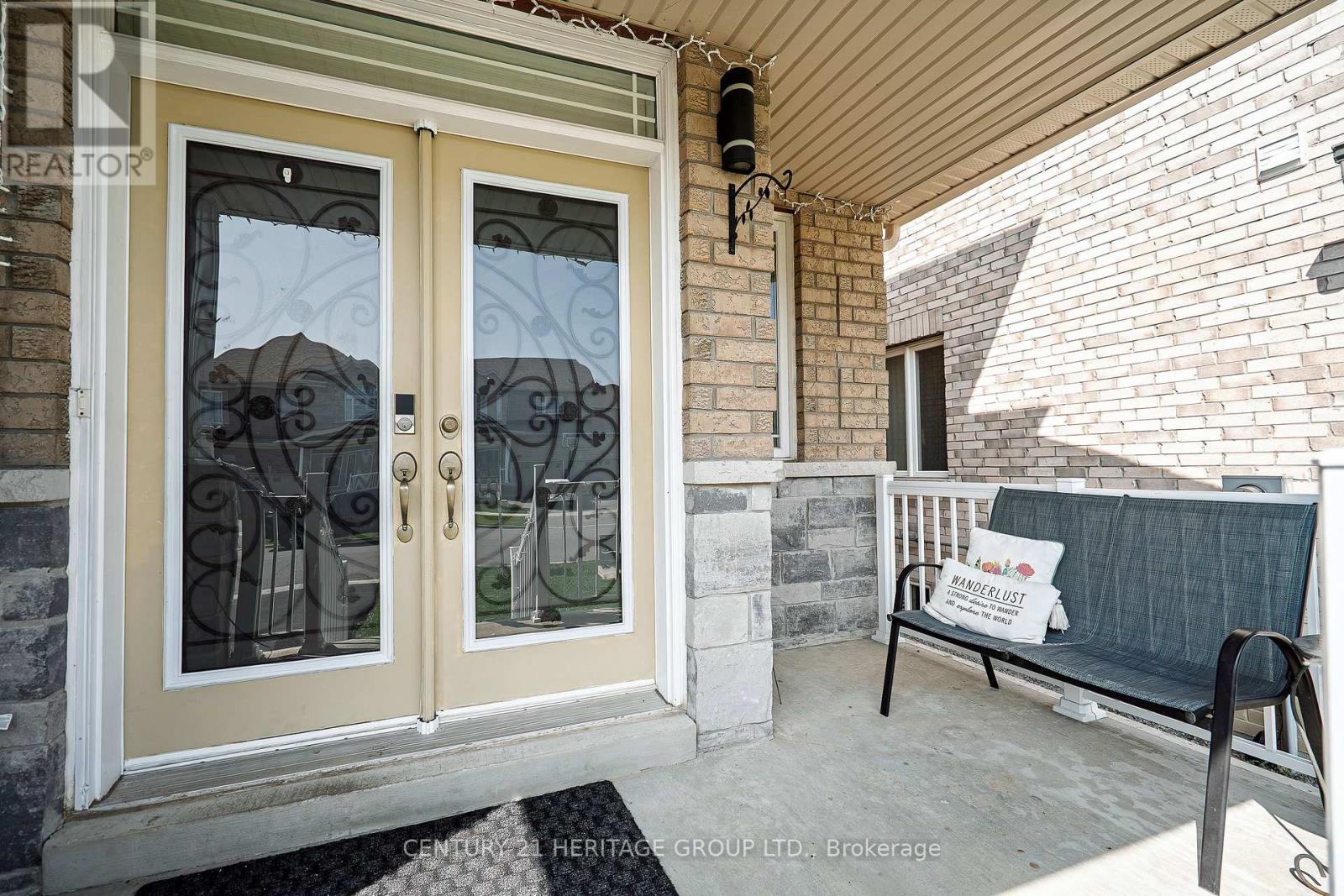 89 Sutherland Avenue, Bradford West Gwillimbury (Bradford), Ontario  L3Z 4H4 - Photo 4 - N12445058