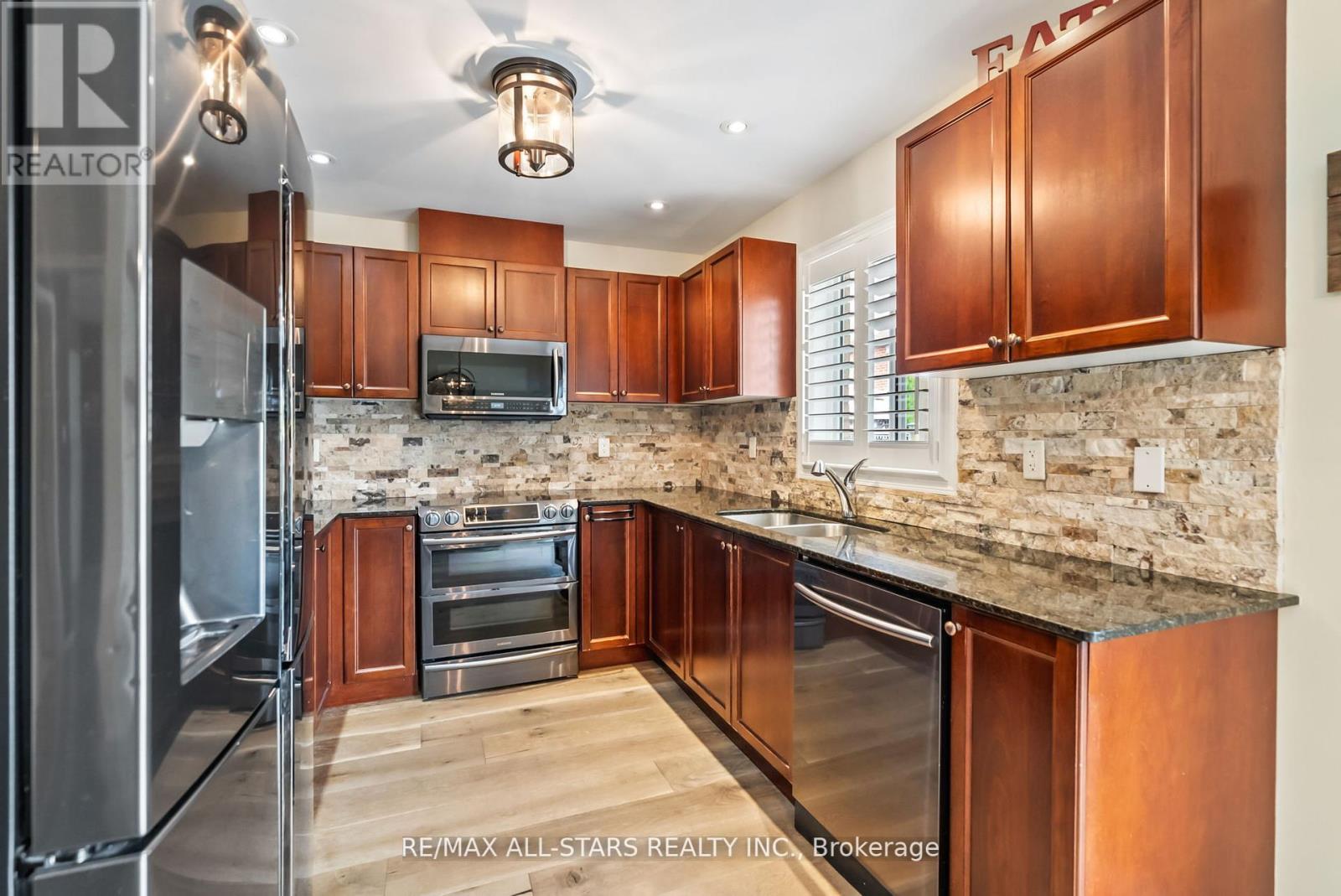32 Meadows End Crescent, Uxbridge, Ontario  L9P 0A5 - Photo 12 - N12445079