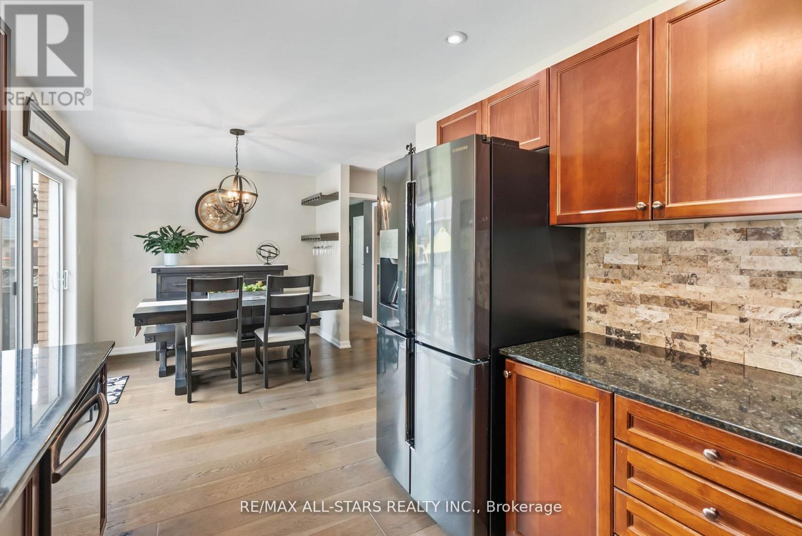 32 Meadows End Crescent, Uxbridge, Ontario  L9P 0A5 - Photo 13 - N12445079