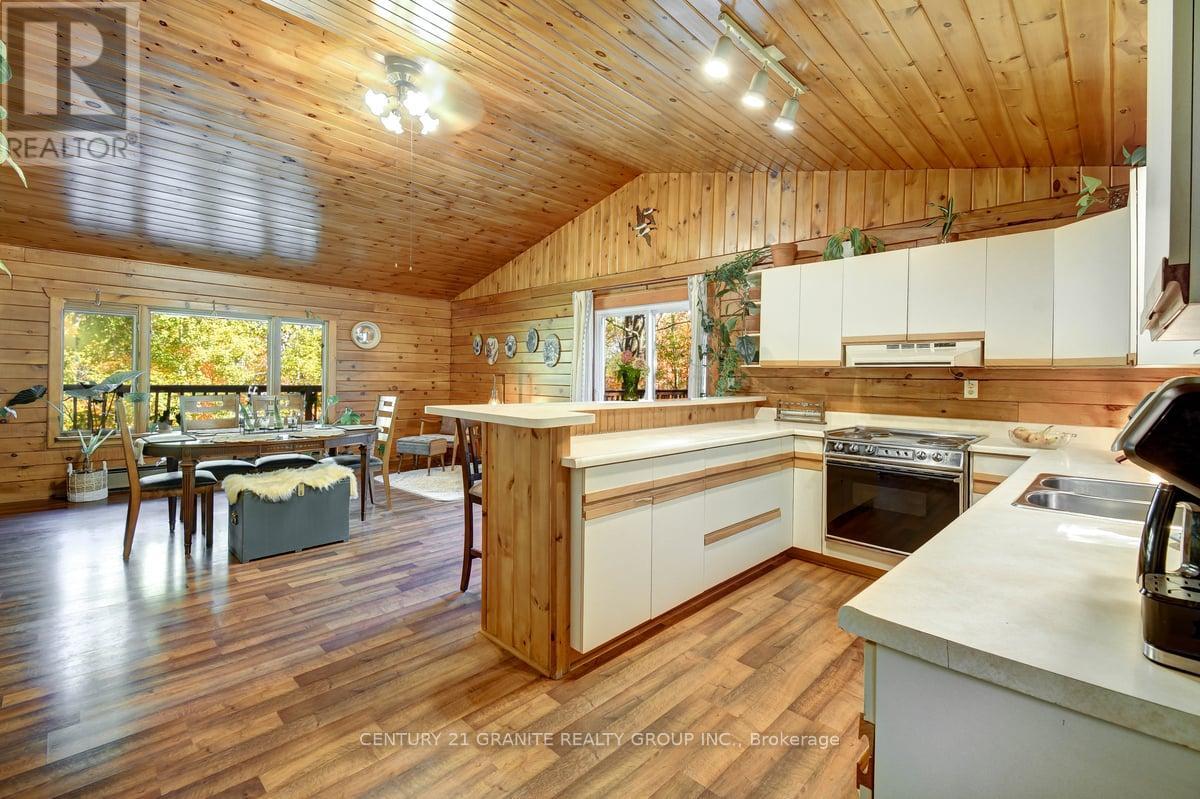 1831 South Baptiste Lake Road, Hastings Highlands, Ontario  K0L 1C0 - Photo 12 - X12445089