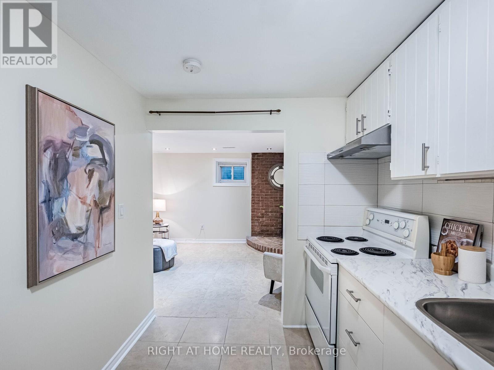 118 Bonham Boulevard, Mississauga (Streetsville), Ontario  L5M 1C7 - Photo 36 - W12445085