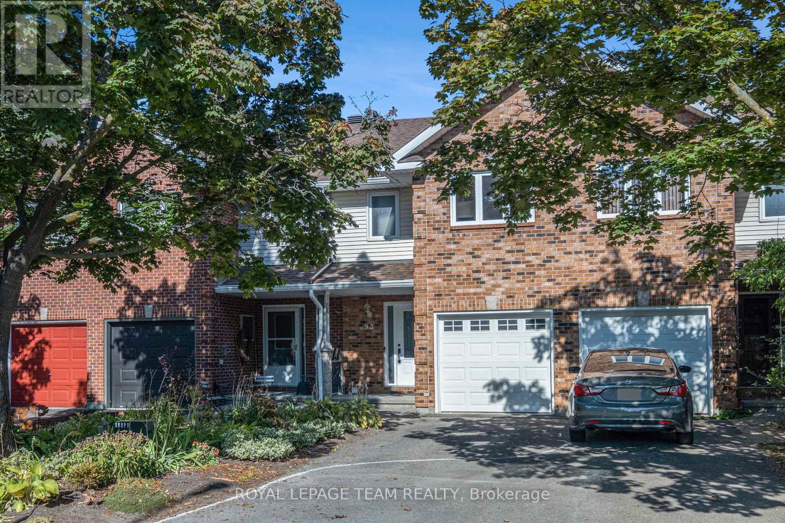 93 ROYAL OAK COURT COURT, Ottawa, Ontario