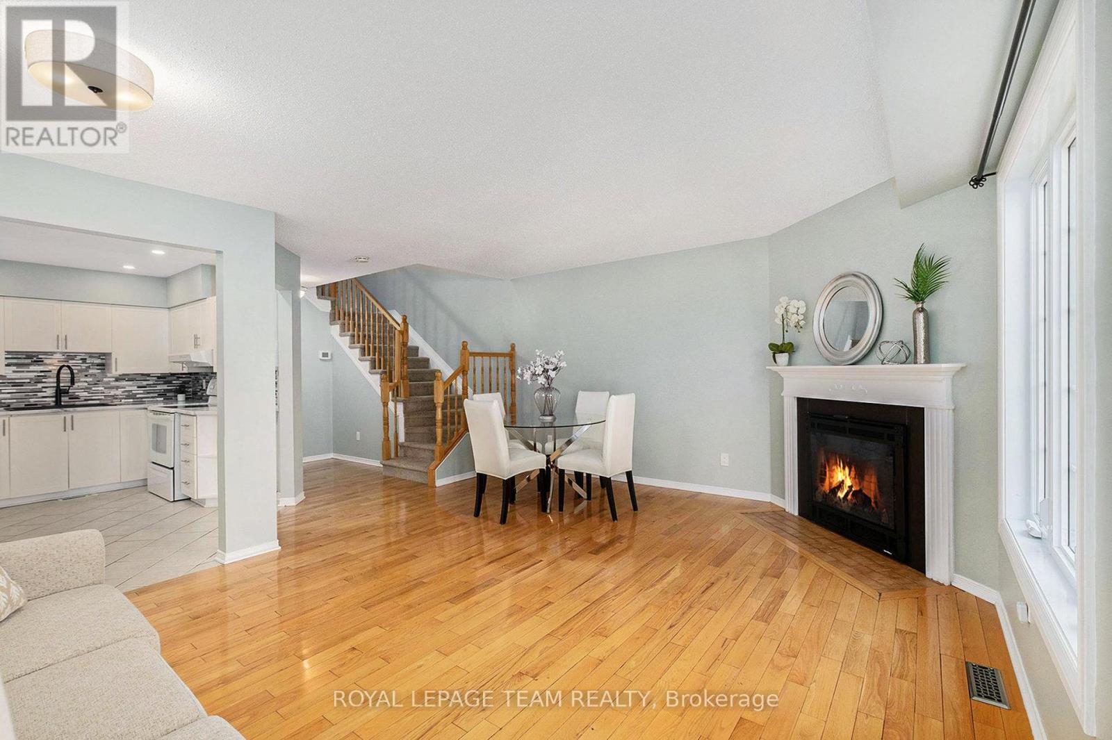 93 Royal Oak Court Court, Ottawa, Ontario  K1T 3N9 - Photo 10 - X12445100