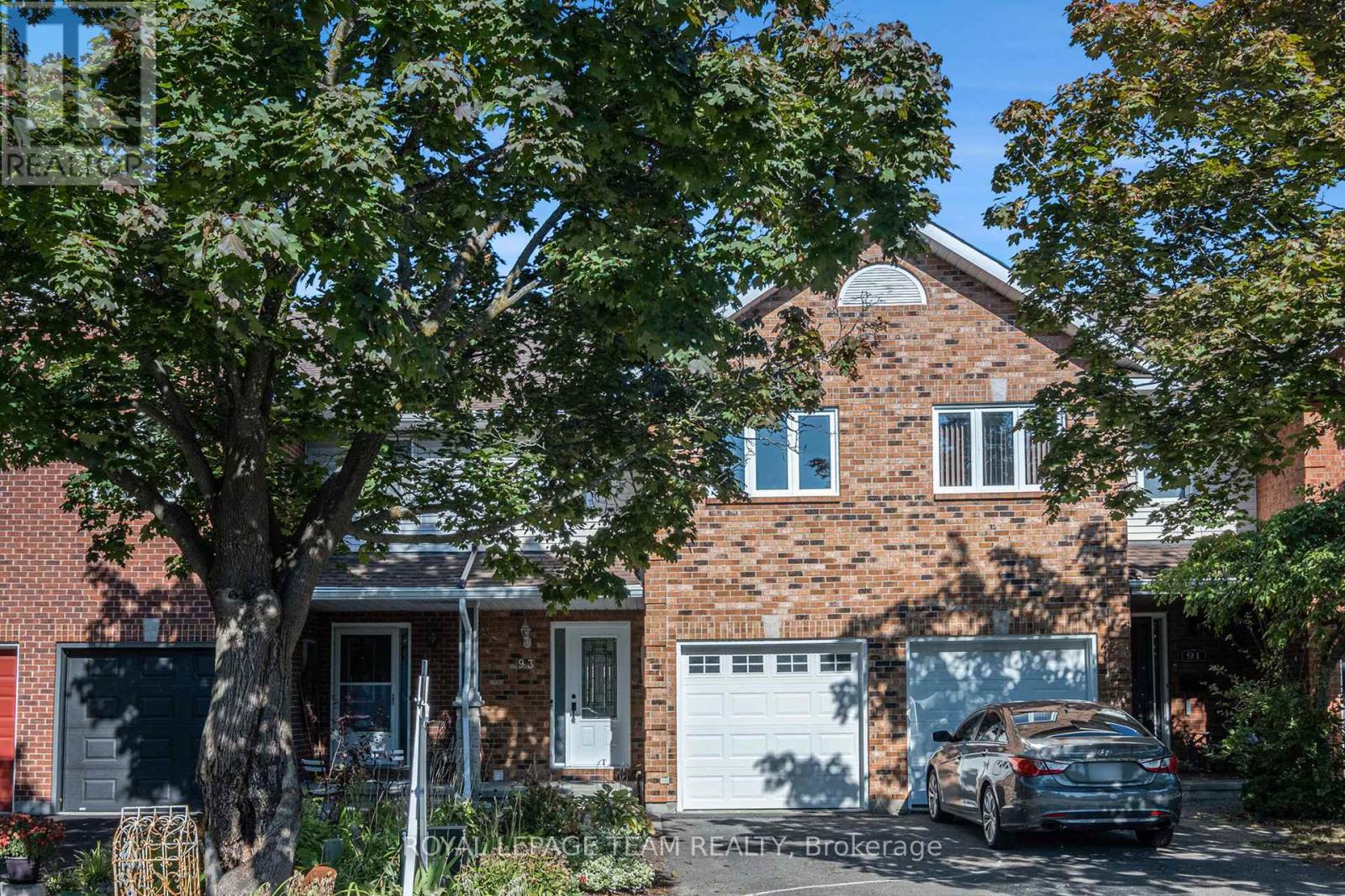 93 Royal Oak Court Court, Ottawa, Ontario  K1T 3N9 - Photo 2 - X12445100