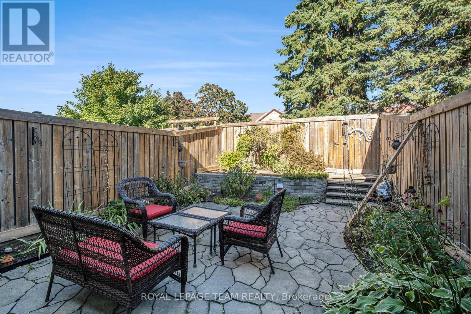 93 Royal Oak Court Court, Ottawa, Ontario  K1T 3N9 - Photo 20 - X12445100
