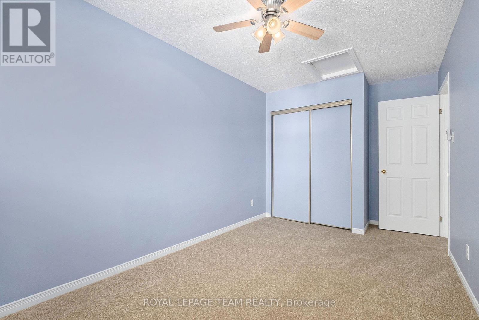 93 Royal Oak Court Court, Ottawa, Ontario  K1T 3N9 - Photo 23 - X12445100