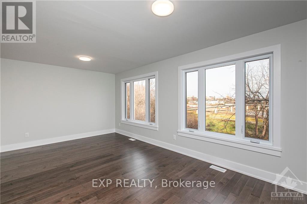 A - 861 Connaught Avenue, Ottawa, Ontario  K2B 5M5 - Photo 13 - X12445122