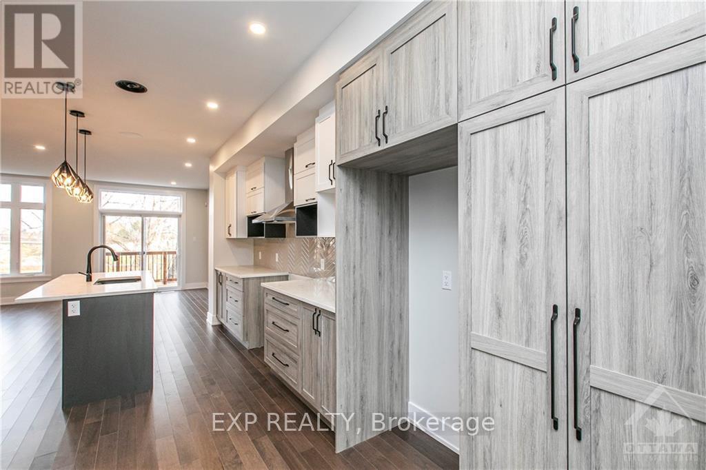 A - 861 Connaught Avenue, Ottawa, Ontario  K2B 5M5 - Photo 9 - X12445122