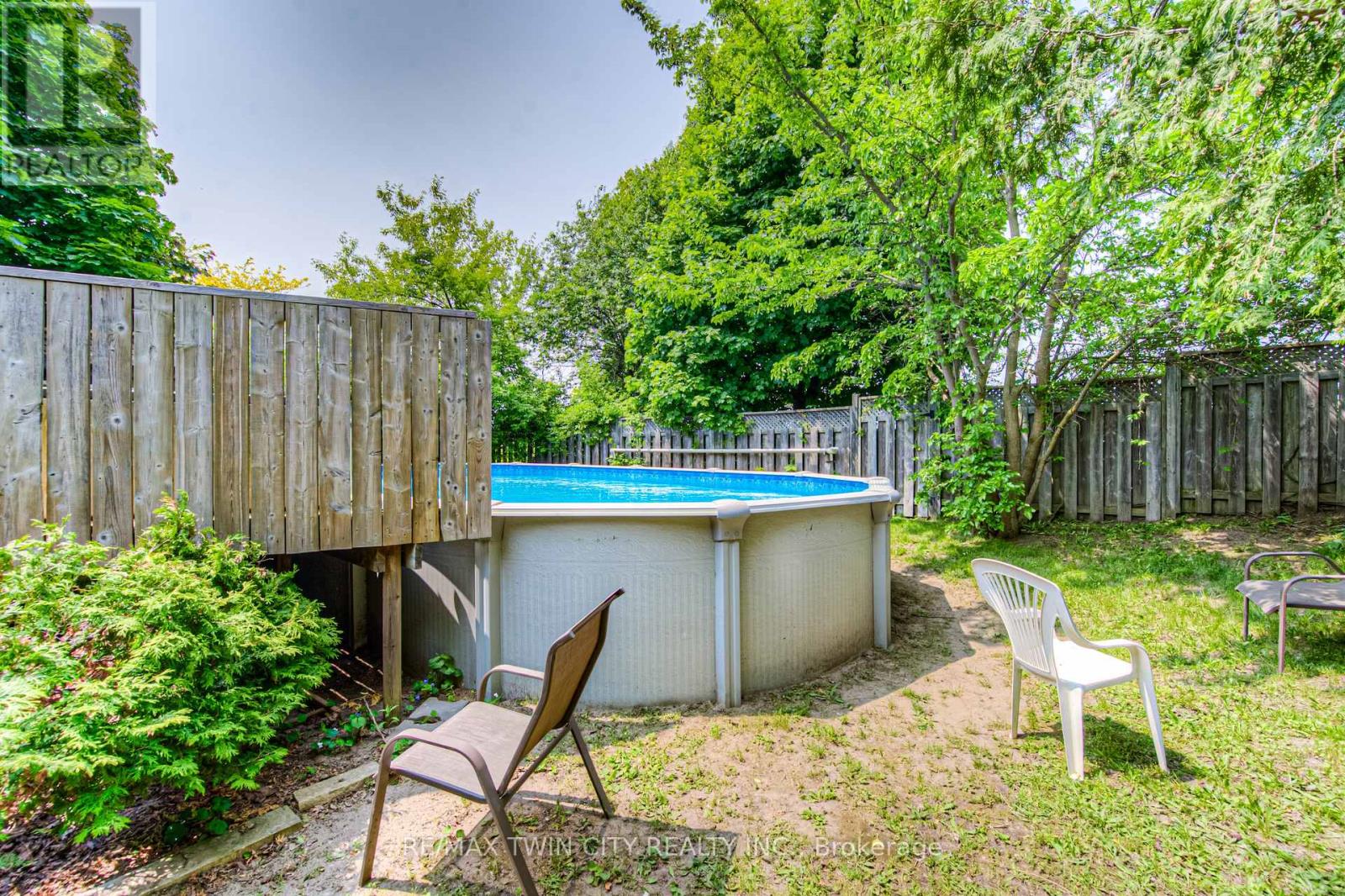 82 Roseneath Crescent, Kitchener, Ontario  N2E 1V9 - Photo 37 - X12445054