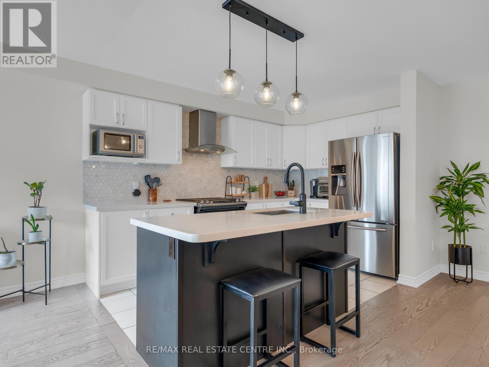 99 Penny Lane, Hamilton, Ontario  L8J 0E3 - Photo 7 - X12445056