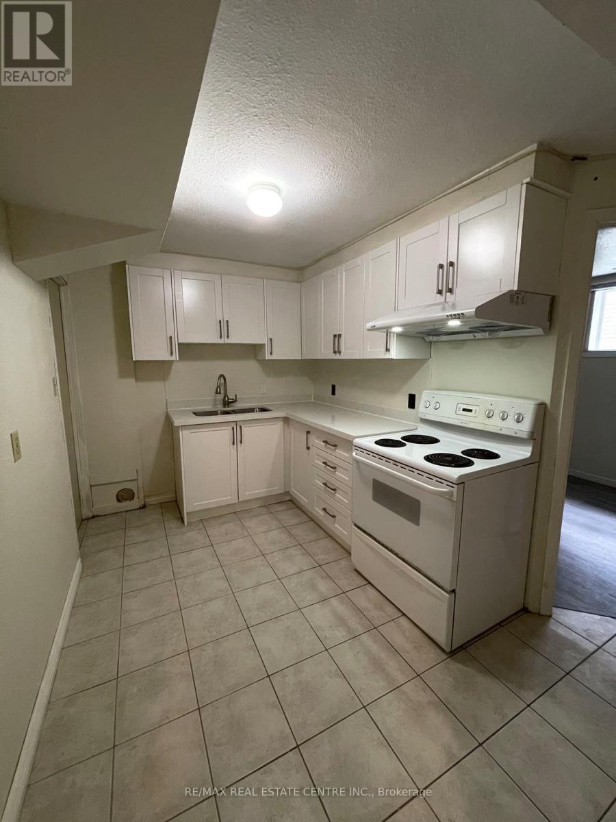 Basement - 129 Kortright Drive W, Guelph, Ontario  N1G 3N9 - Photo 5 - X12445071