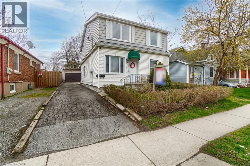 160 Welland Avenue, St. Catharines, Ontario  L2R 2N6 - Photo 1 - 40776432