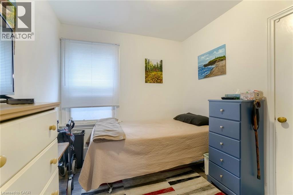 160 Welland Avenue, St. Catharines, Ontario  L2R 2N6 - Photo 11 - 40776432