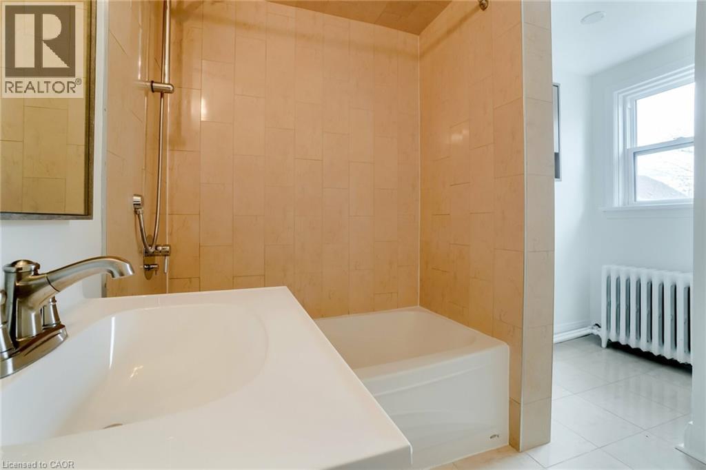 160 Welland Avenue, St. Catharines, Ontario  L2R 2N6 - Photo 29 - 40776432