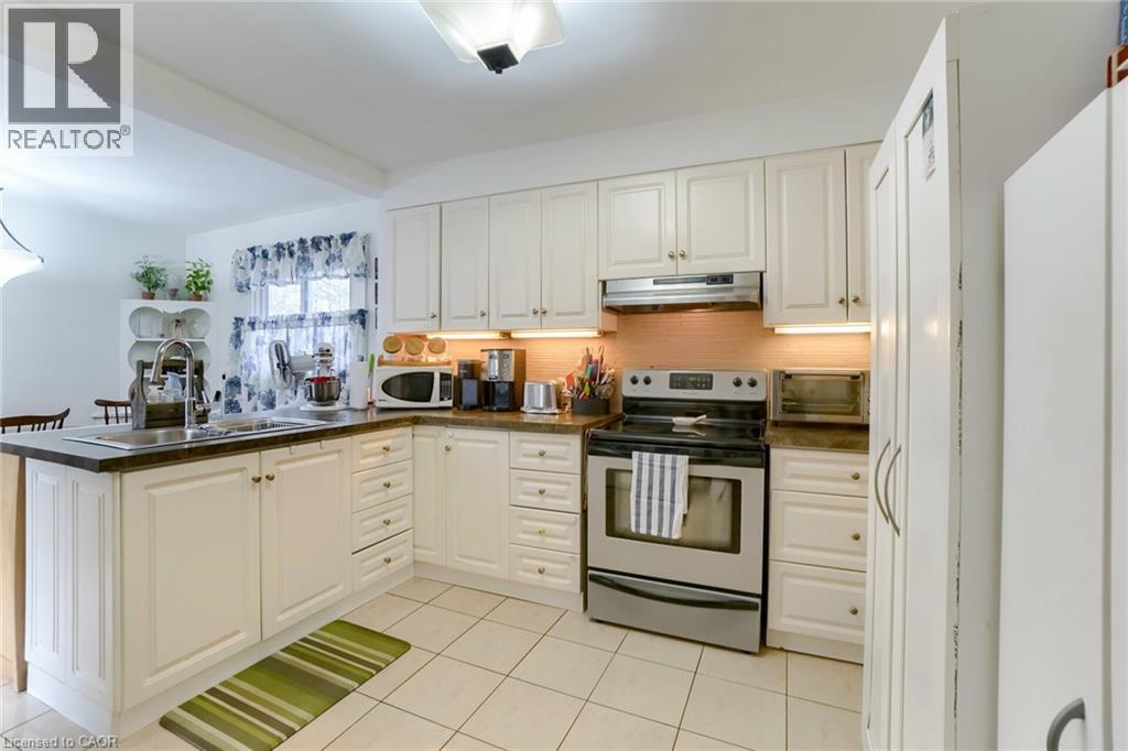 160 Welland Avenue, St. Catharines, Ontario  L2R 2N6 - Photo 6 - 40776432