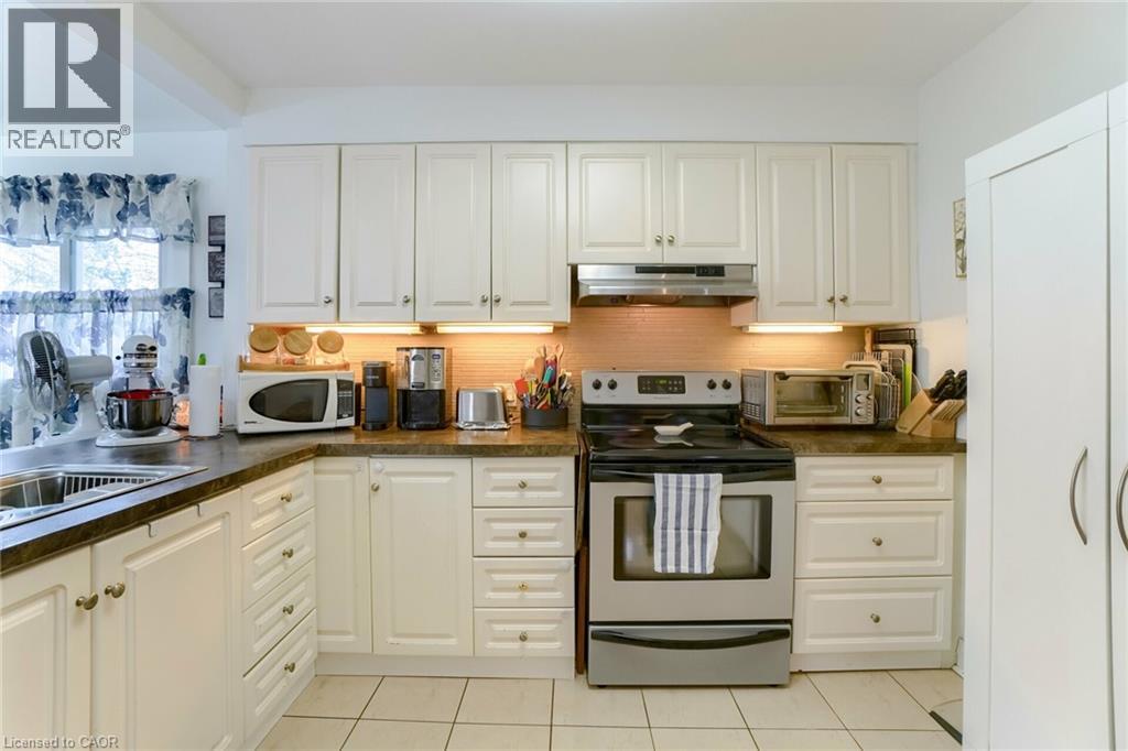 160 Welland Avenue, St. Catharines, Ontario  L2R 2N6 - Photo 7 - 40776432