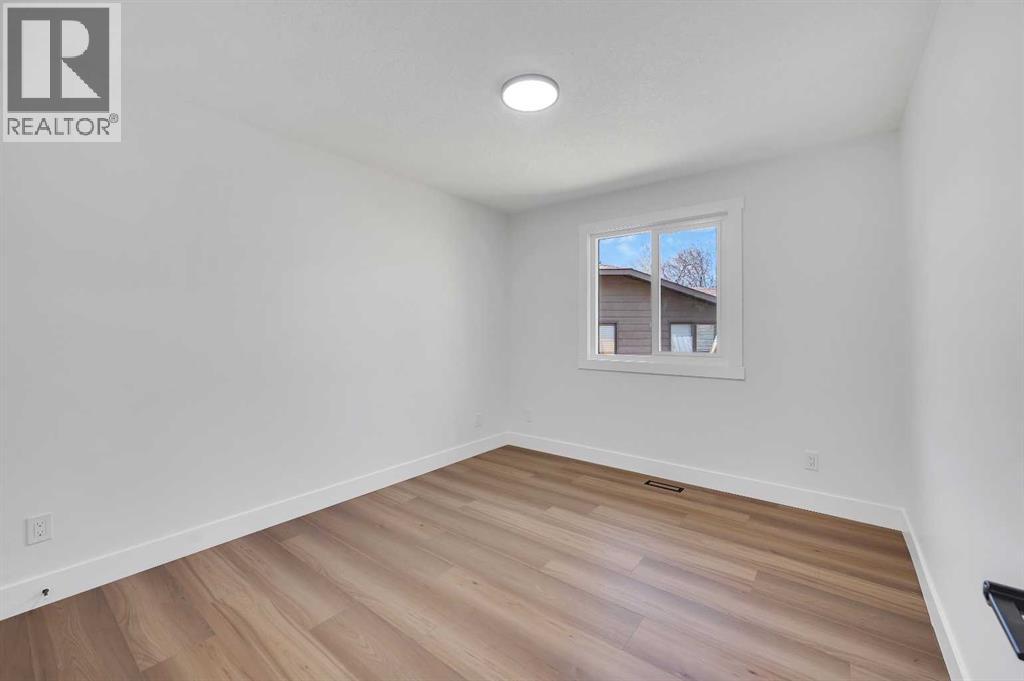 23 Edgewood Place Nw, Calgary, Alberta  T3A 2T8 - Photo 23 - A2249946