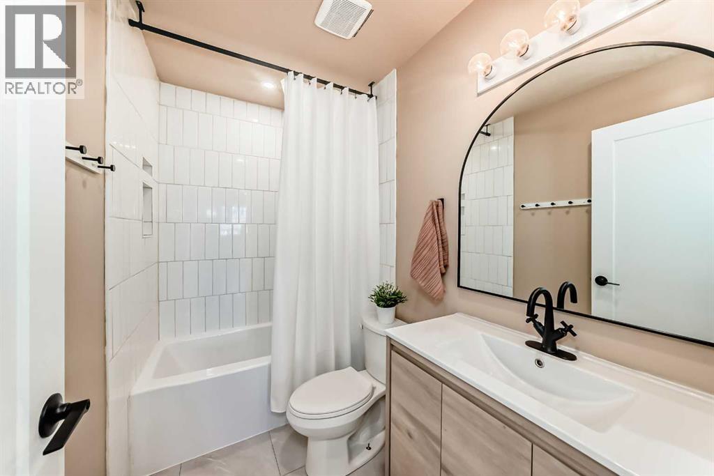 132 Hidden Valley Crescent Nw, Calgary, Alberta  T3A 4Z4 - Photo 37 - A2257775