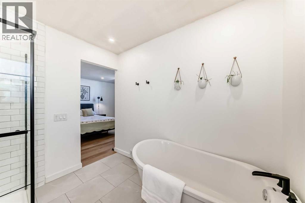 132 Hidden Valley Crescent Nw, Calgary, Alberta  T3A 4Z4 - Photo 34 - A2257775