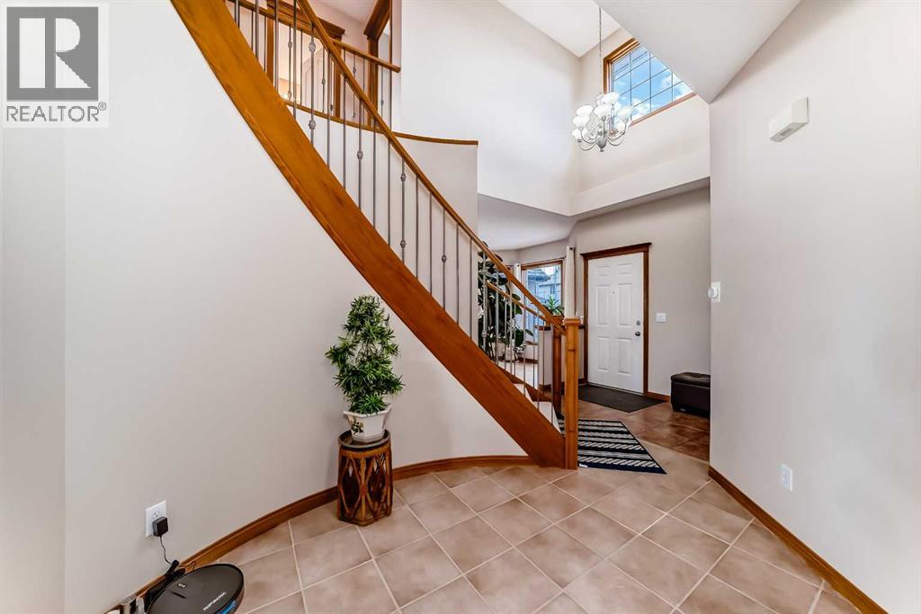 75 Hampstead Way Nw, Calgary, Alberta  T3A 6E5 - Photo 5 - A2251010