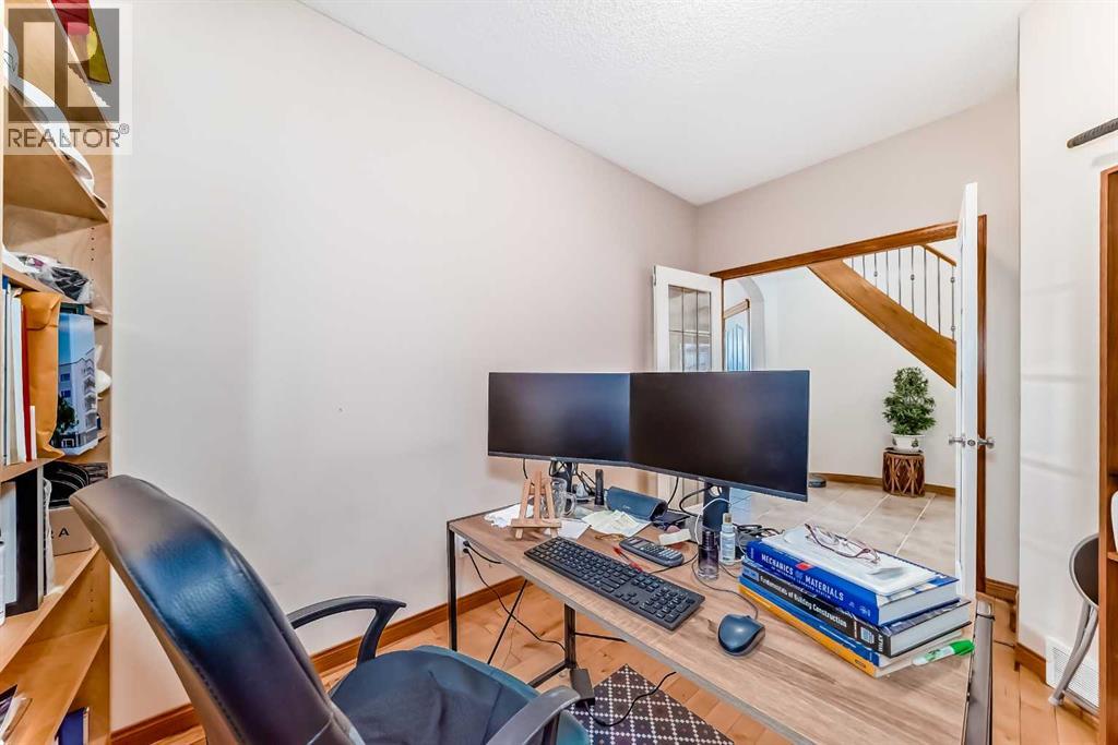 75 Hampstead Way Nw, Calgary, Alberta  T3A 6E5 - Photo 21 - A2251010