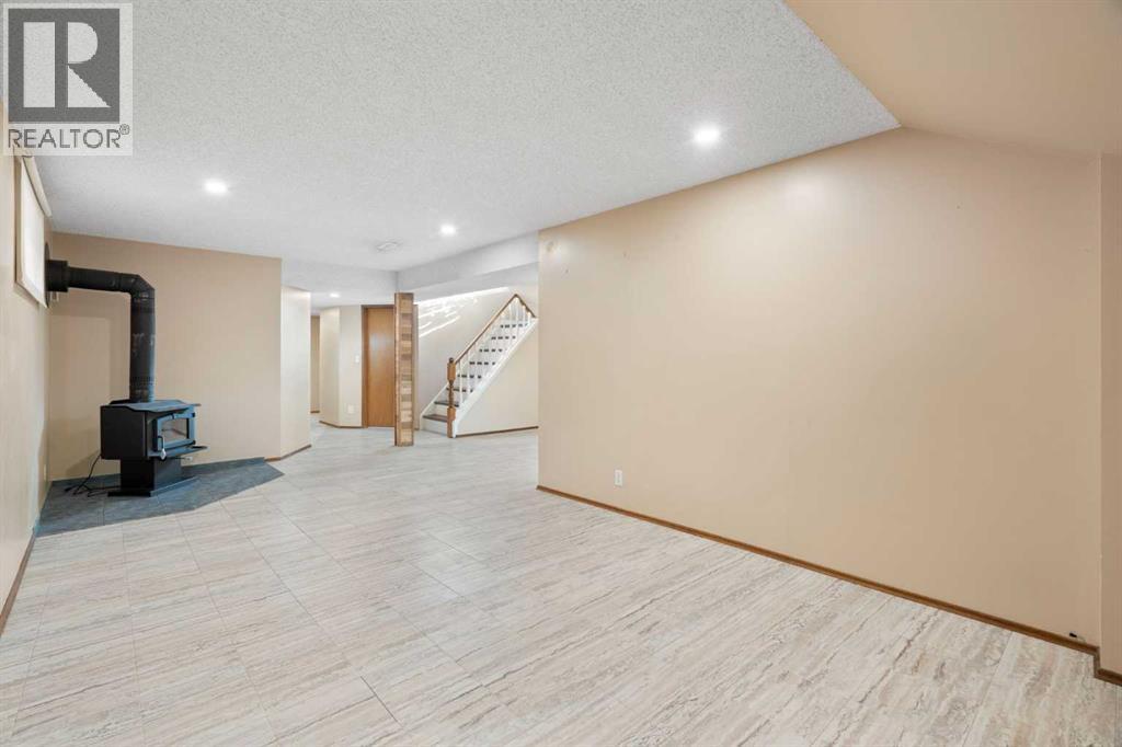 28 Whitworth Road Ne, Calgary, Alberta  T1Y 6A7 - Photo 29 - A2261737