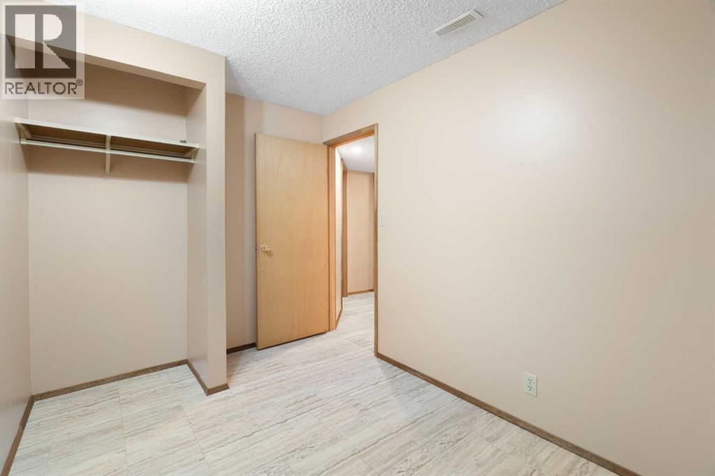28 Whitworth Road Ne, Calgary, Alberta  T1Y 6A7 - Photo 37 - A2261737