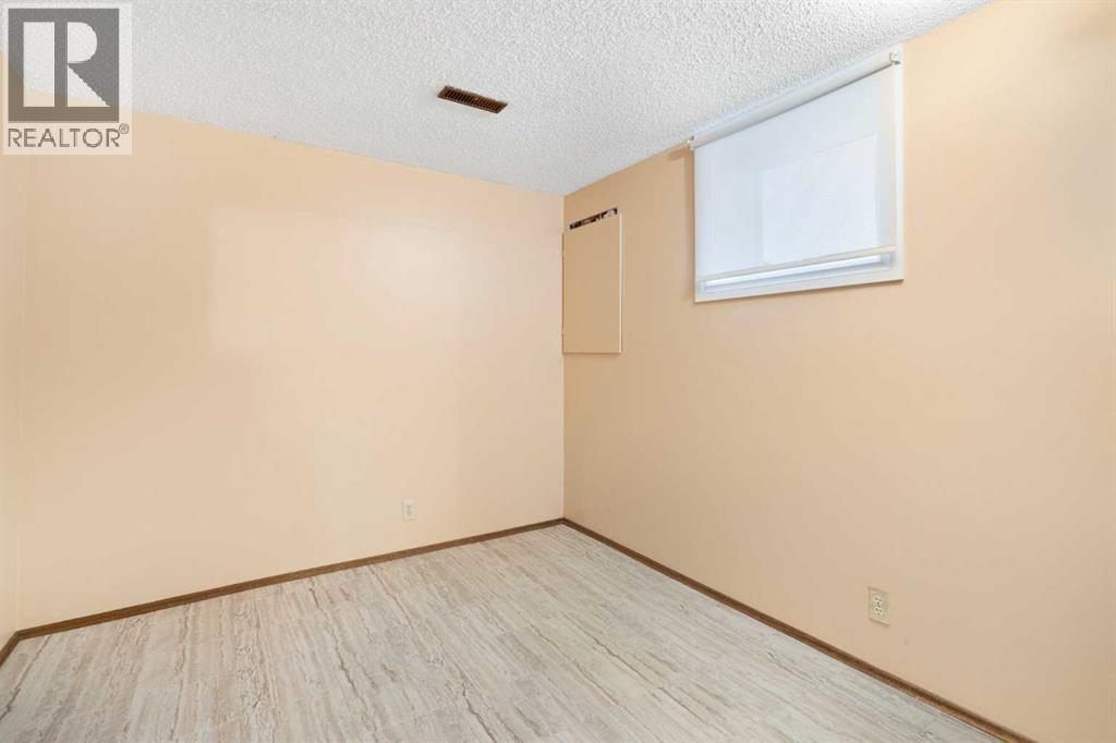 28 Whitworth Road Ne, Calgary, Alberta  T1Y 6A7 - Photo 38 - A2261737