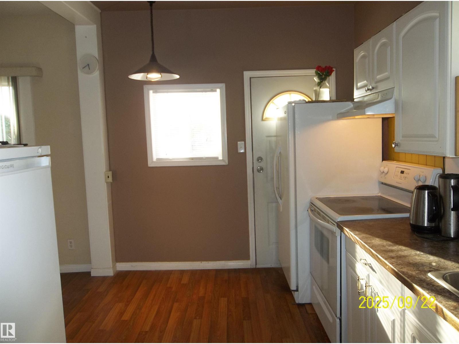 11824 79 St Nw, Edmonton, Alberta  T5B 2L1 - Photo 5 - E4460866