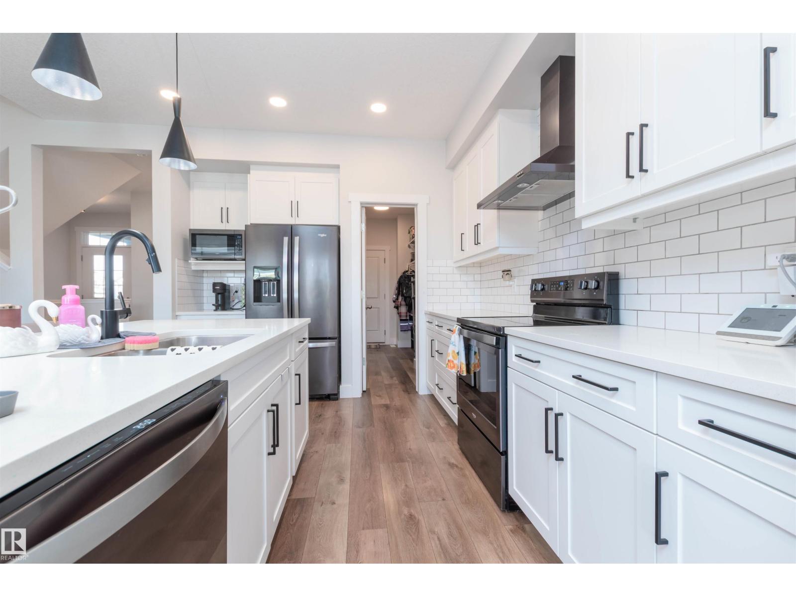 3805 Cherry Lo Sw, Edmonton, Alberta  T6X 2K7 - Photo 4 - E4460868