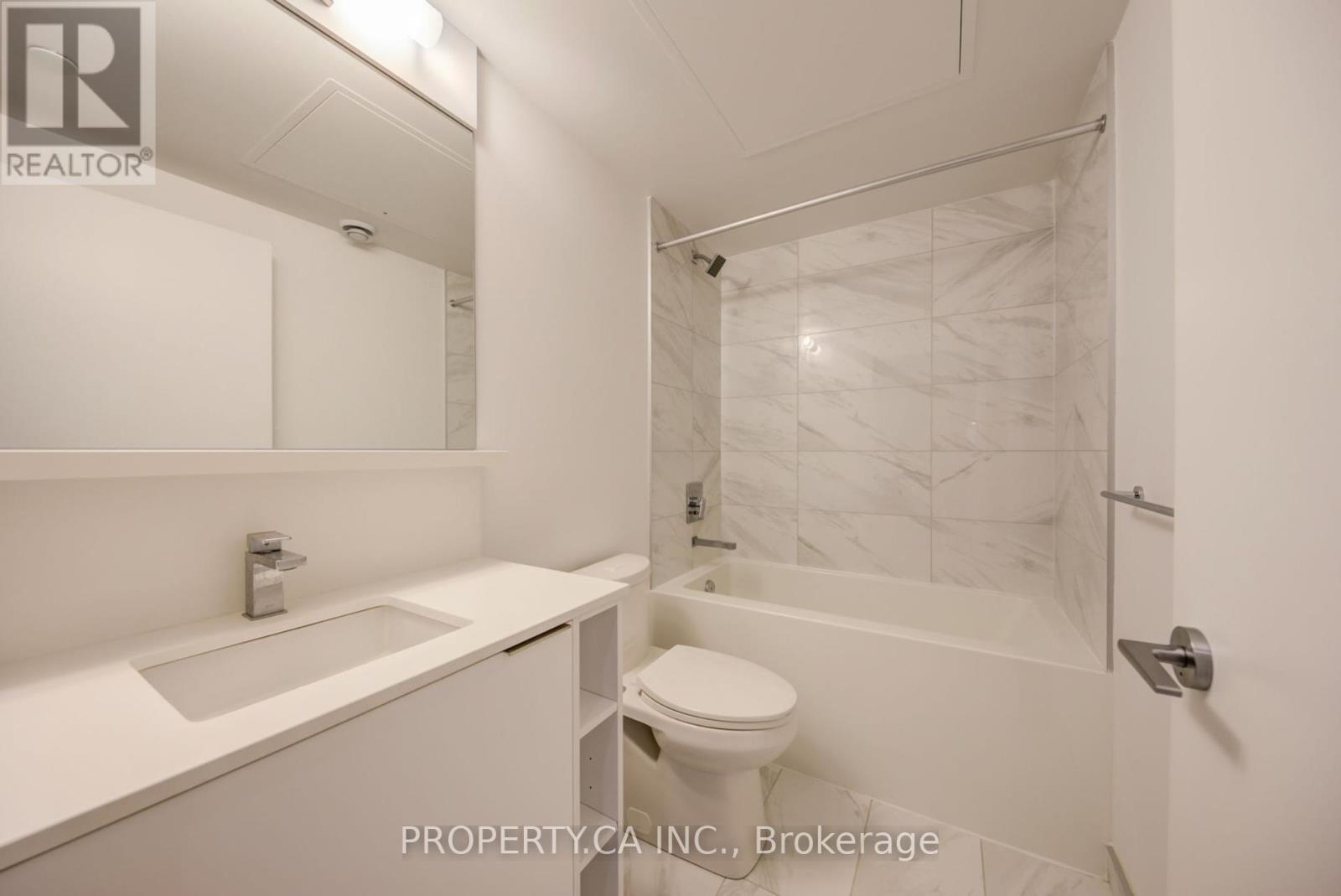 1701 - 85 Wood Street, Toronto, Ontario  M4Y 0E8 - Photo 12 - C12445121
