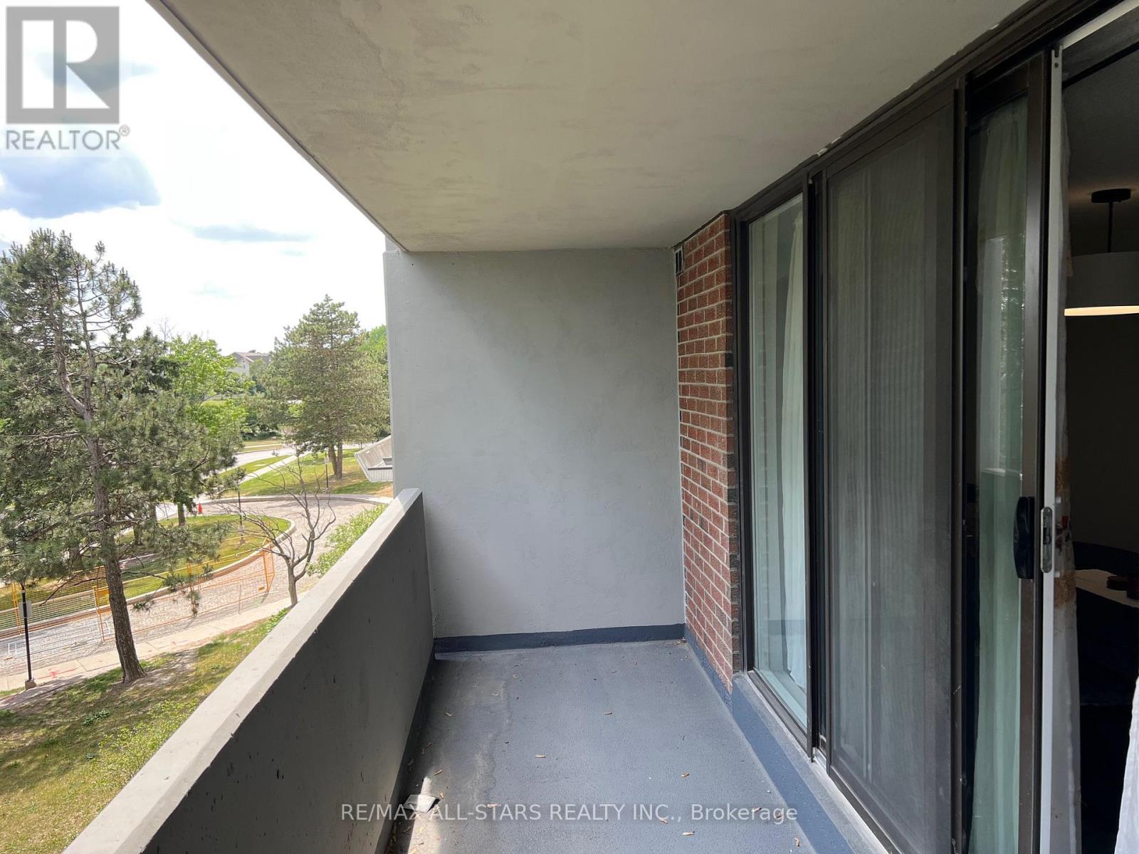 310 - 100 Prudential Drive, Toronto (Dorset Park), Ontario  M1P 4V4 - Photo 4 - E12445108