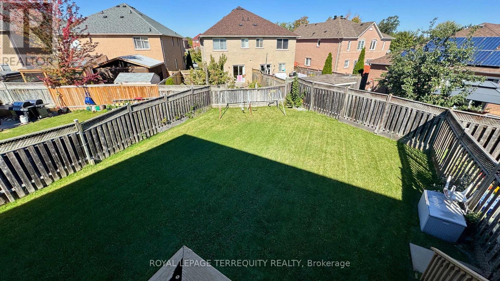 95 Tiller Trail, Brampton, Ontario  L6X 4S7 - Photo 4 - W12439698