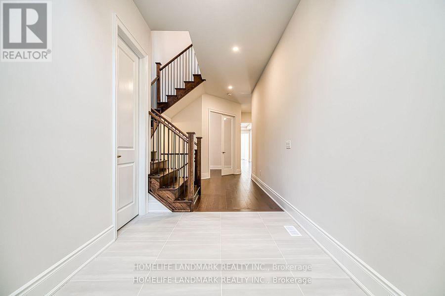 160 Winthrop Crescent, Vaughan (Vellore Village), Ontario  L3L 0G9 - Photo 2 - N12445092