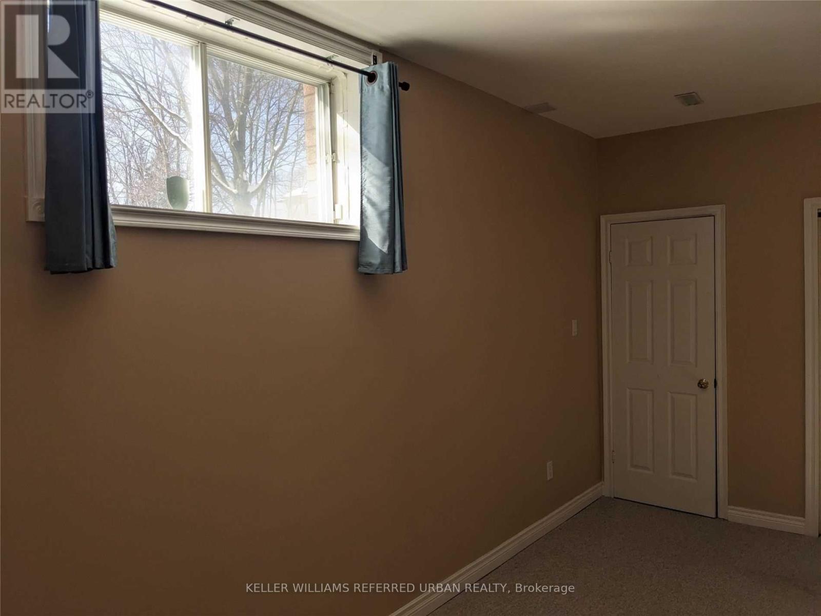 Lower - 132 Old Surrey Lane, Richmond Hill, Ontario  L4C 8S6 - Photo 12 - N12445104
