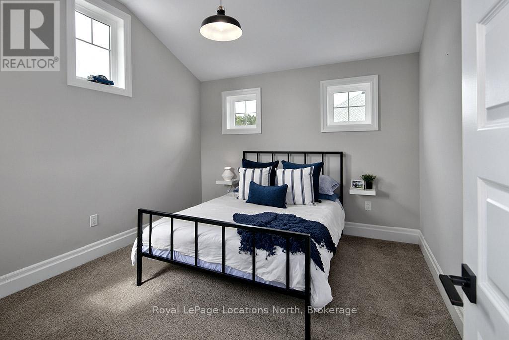 128 Timber Lane, Blue Mountains, Ontario  N0H 2P0 - Photo 22 - X12445145