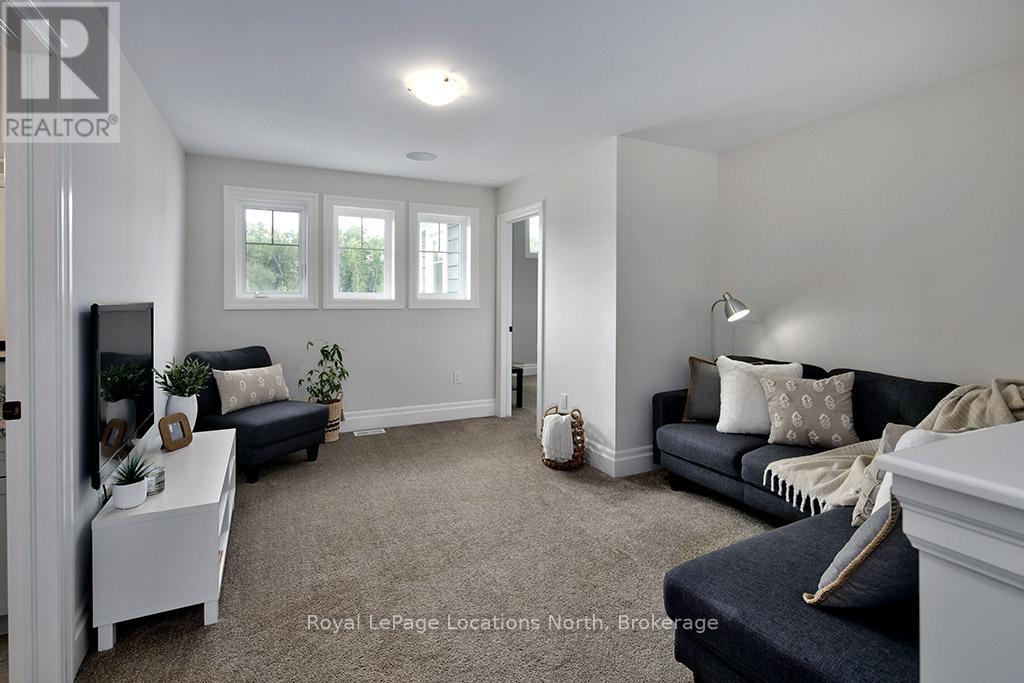 128 Timber Lane, Blue Mountains, Ontario  N0H 2P0 - Photo 24 - X12445145