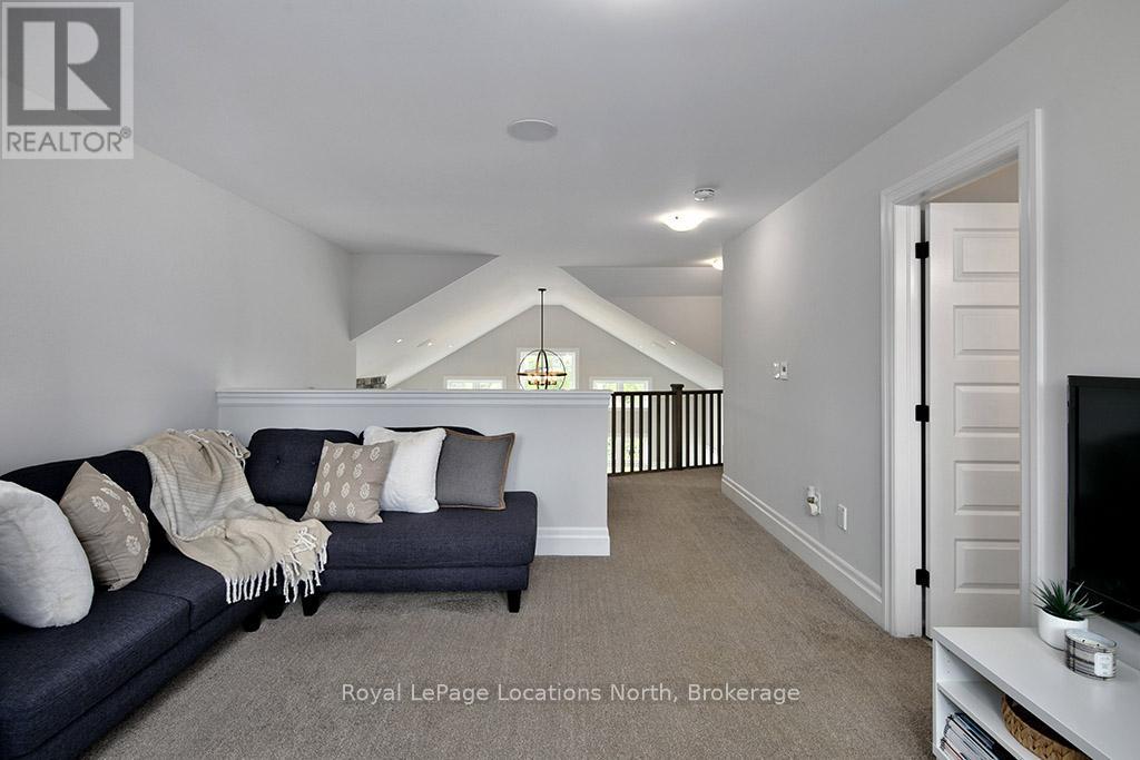 128 Timber Lane, Blue Mountains, Ontario  N0H 2P0 - Photo 25 - X12445145