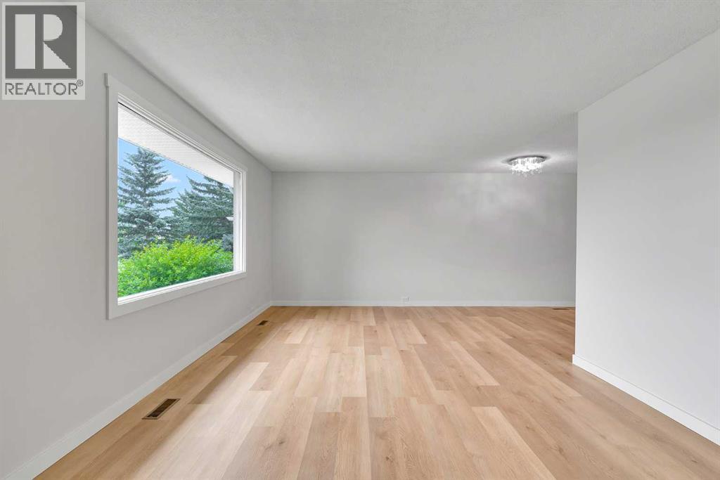 300 Sackville Drive Sw, Calgary, Alberta  T2W 0W9 - Photo 5 - A2254043