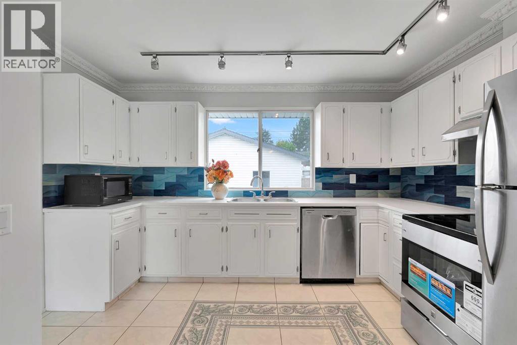 300 Sackville Drive Sw, Calgary, Alberta  T2W 0W9 - Photo 7 - A2254043