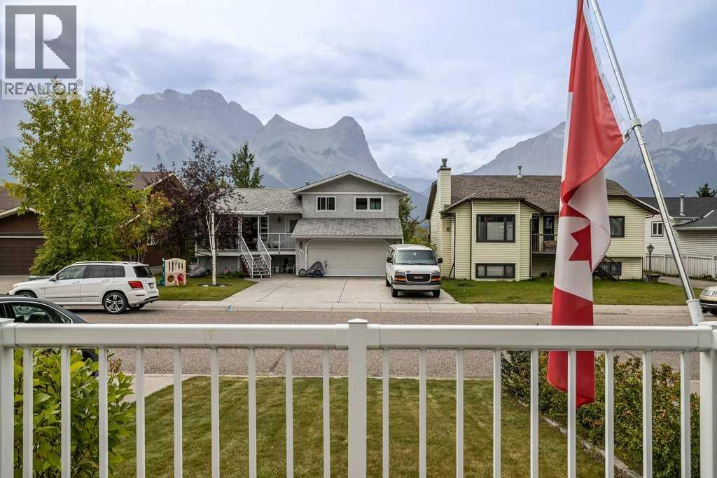 319 Hoodoo Crescent, Canmore, Alberta  T1W 1A8 - Photo 2 - A2257934