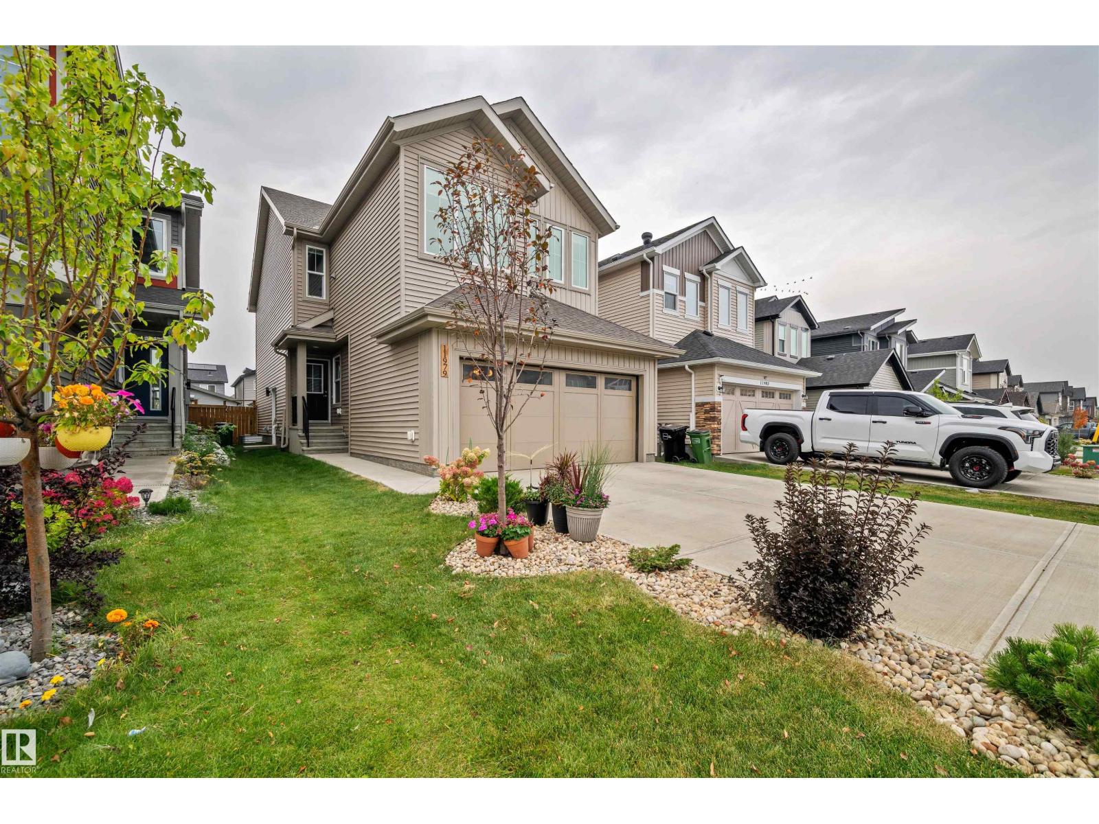 11979 34 Av Sw, Edmonton, Alberta  T6W 4Y2 - Photo 2 - E4460865