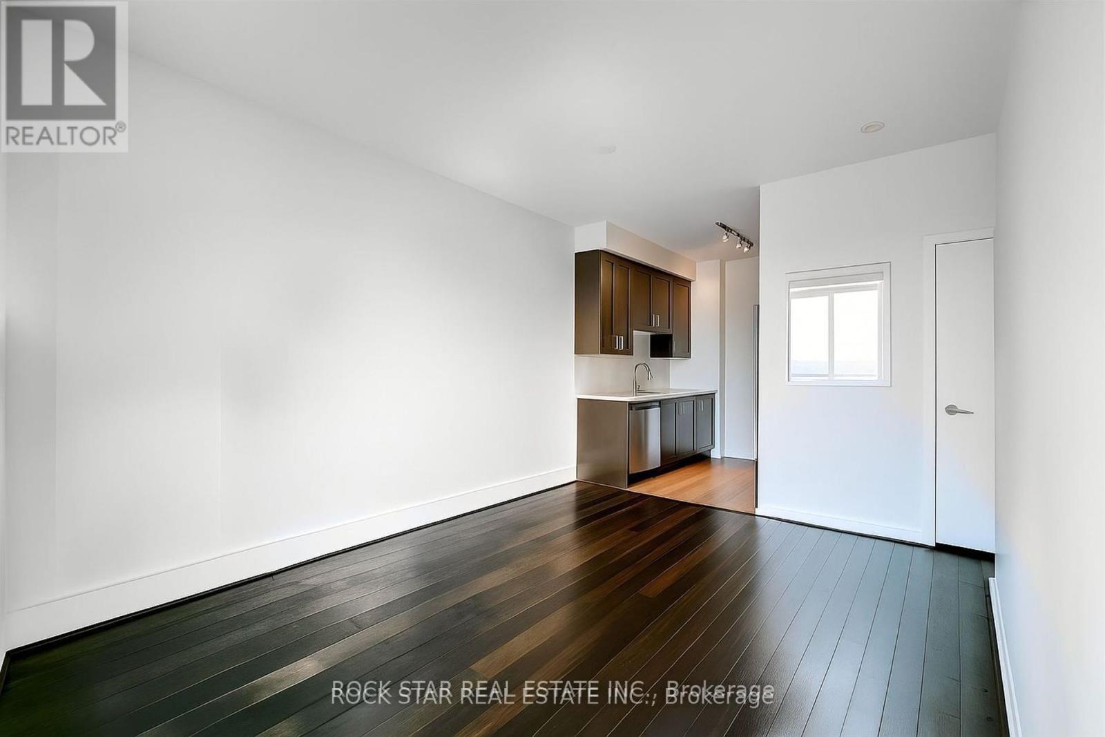2905 - 4070 Confederation Parkway, Mississauga, Ontario  L5B 0E9 - Photo 12 - W12445090