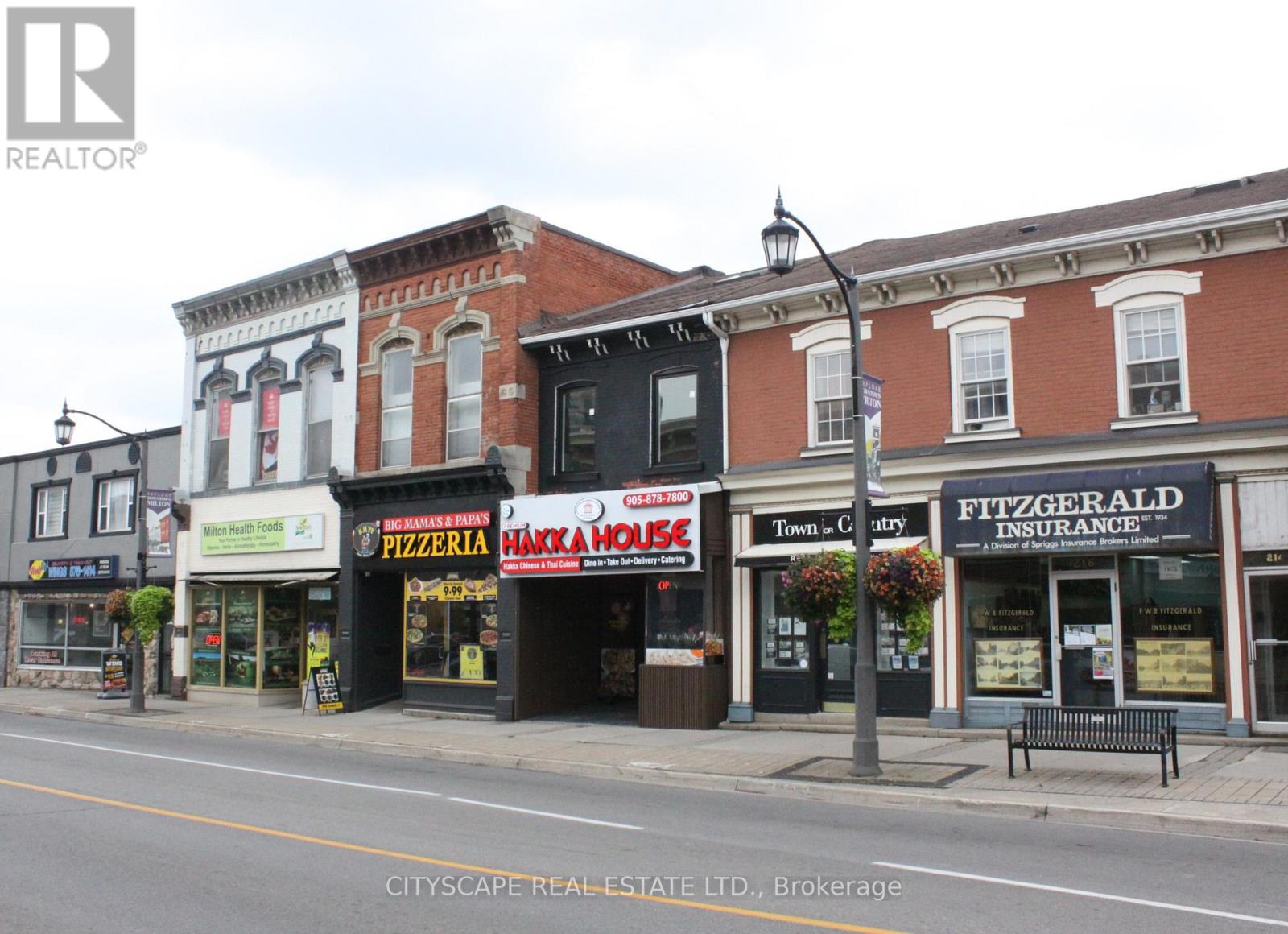 220 Main Street E, Milton (Om Old Milton), Ontario  L9T 1N8 - Photo 2 - W12445109