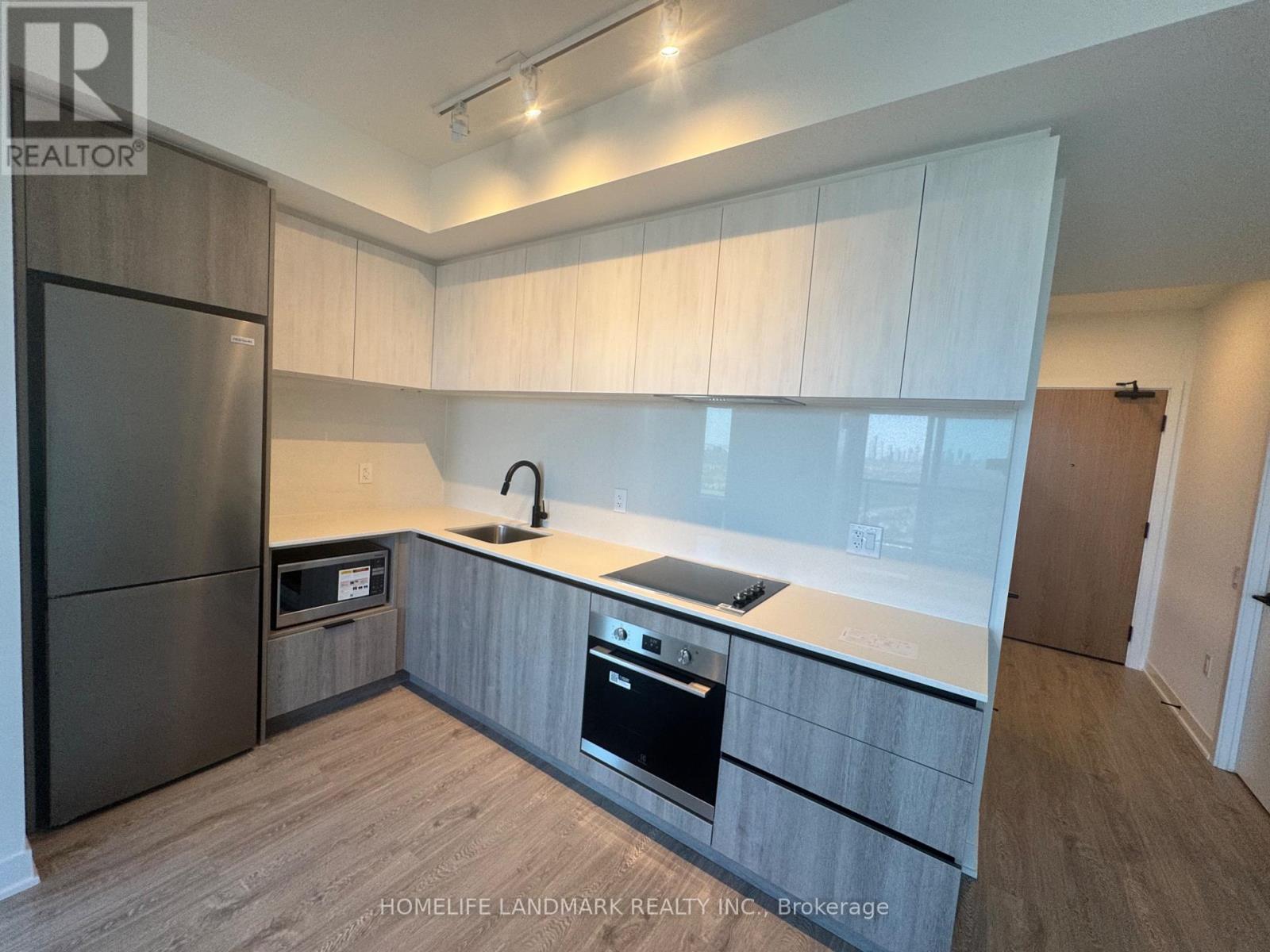 2202 - 2495 Eglinton Avenue W, Mississauga, Ontario  L5R 3E7 - Photo 8 - W12445112