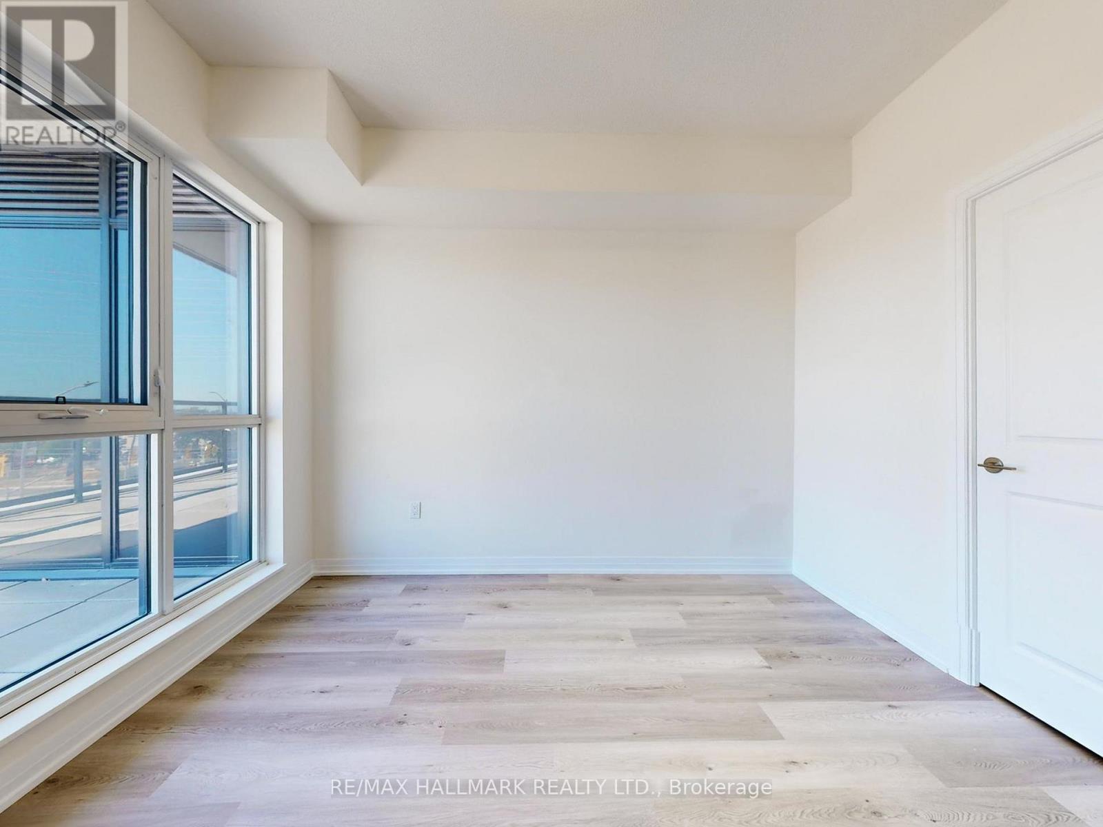 303 - 15 Watergarden Dr Drive, Mississauga, Ontario  L5R 1B2 - Photo 14 - W12445129