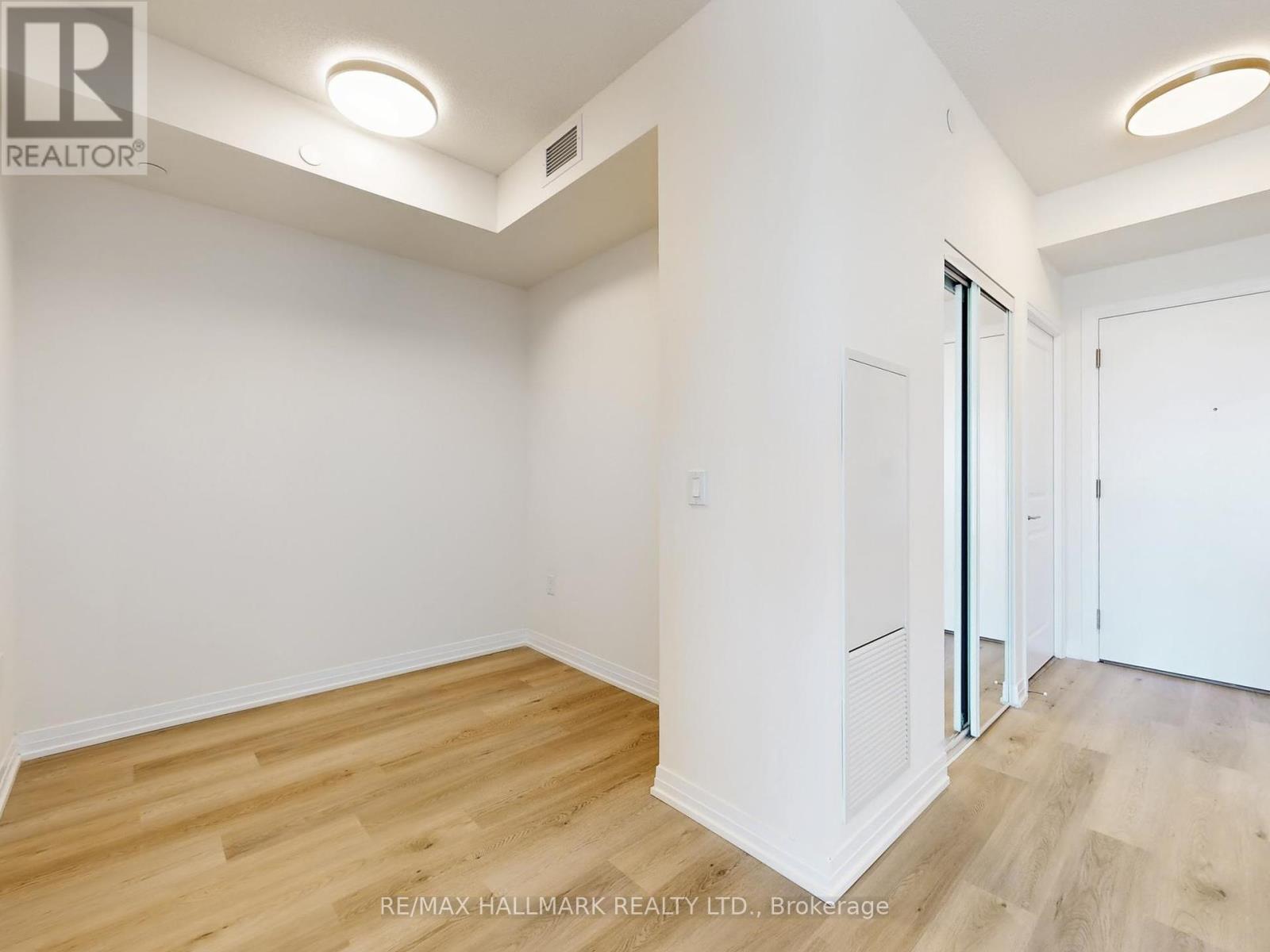 303 - 15 Watergarden Dr Drive, Mississauga, Ontario  L5R 1B2 - Photo 18 - W12445129